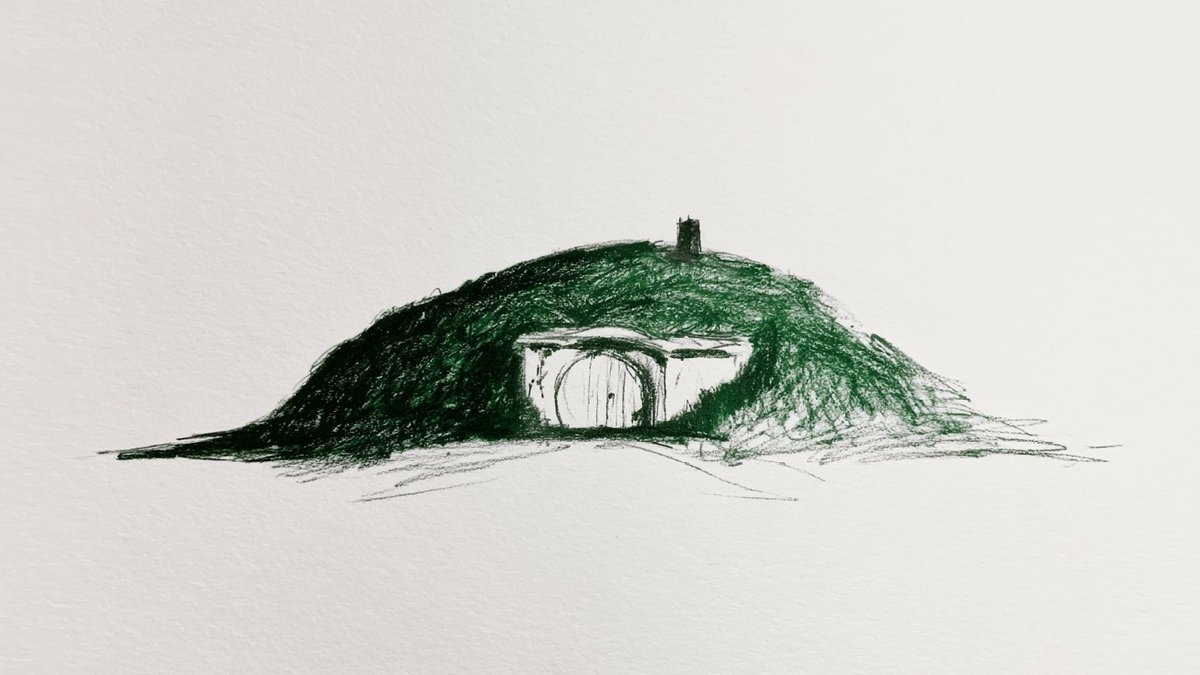 C'est un dessin simple et solitaire représentant une colline verte avec une petite tour sombre