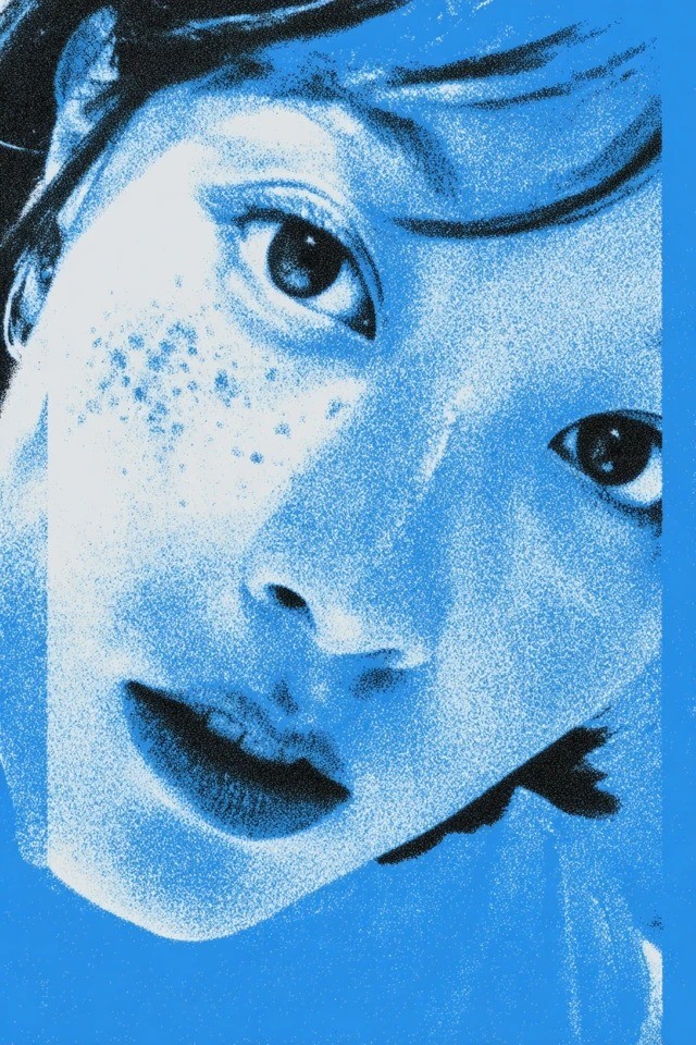 Le bleu électrique et le noir profond à fort contraste conviennent aux couvertures de zines punk et aux affiches de musique