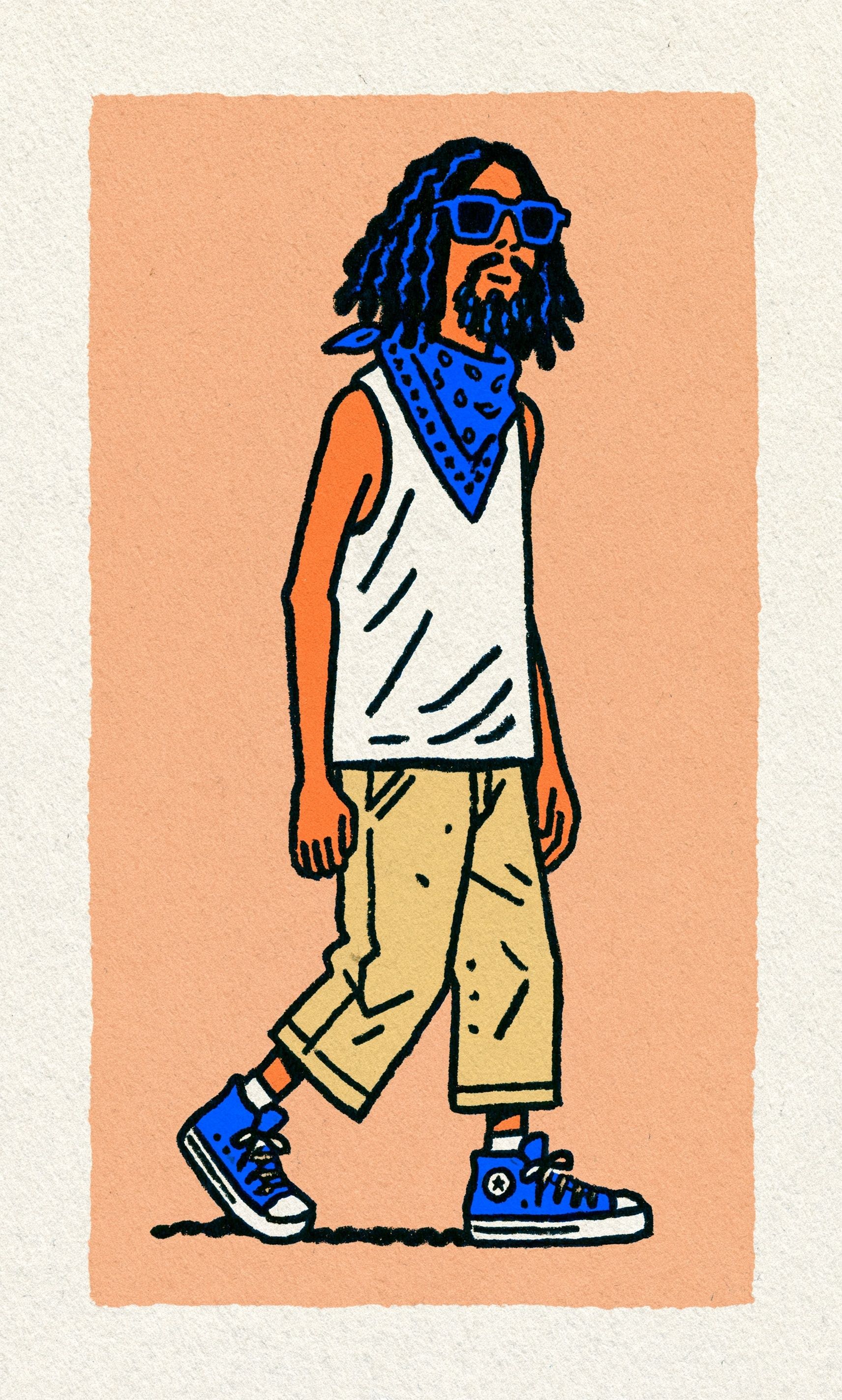 Un membre de la gang OG crip portant un débardeur blanc, un bandana bleu autour du cou, des lunettes de soleil, un short beige et des chaussures All Star bleues
